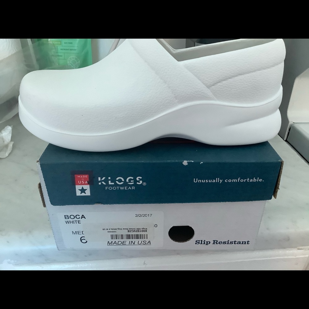 White Klogs